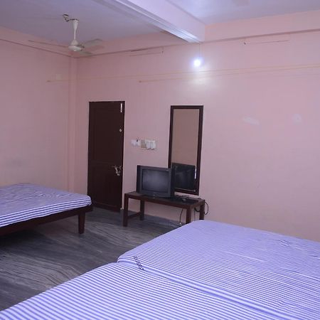 Ppg Tourist Home Chottanikara Ngoại thất bức ảnh