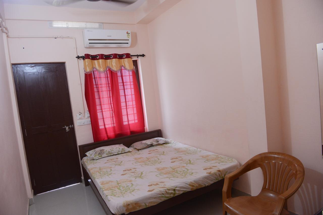 Ppg Tourist Home Chottanikara Phòng bức ảnh