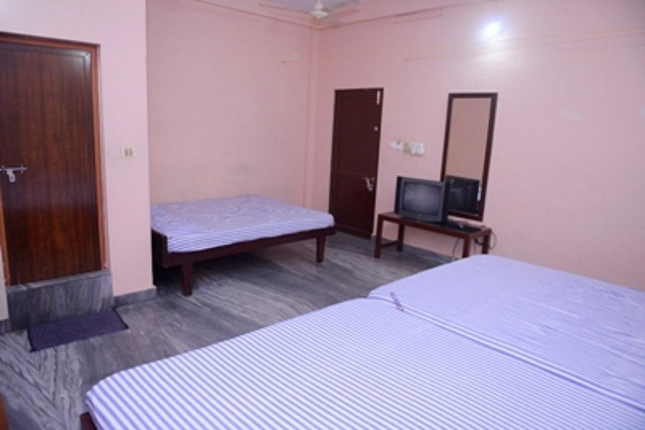 Ppg Tourist Home Chottanikara Ngoại thất bức ảnh
